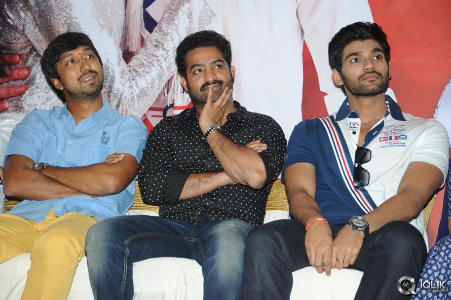 Alludu-Seenu-Movie-Platinum-Disc-Function